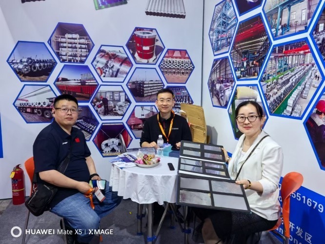 5a0821850a9a1422ba00db72465b336_副本.jpg
